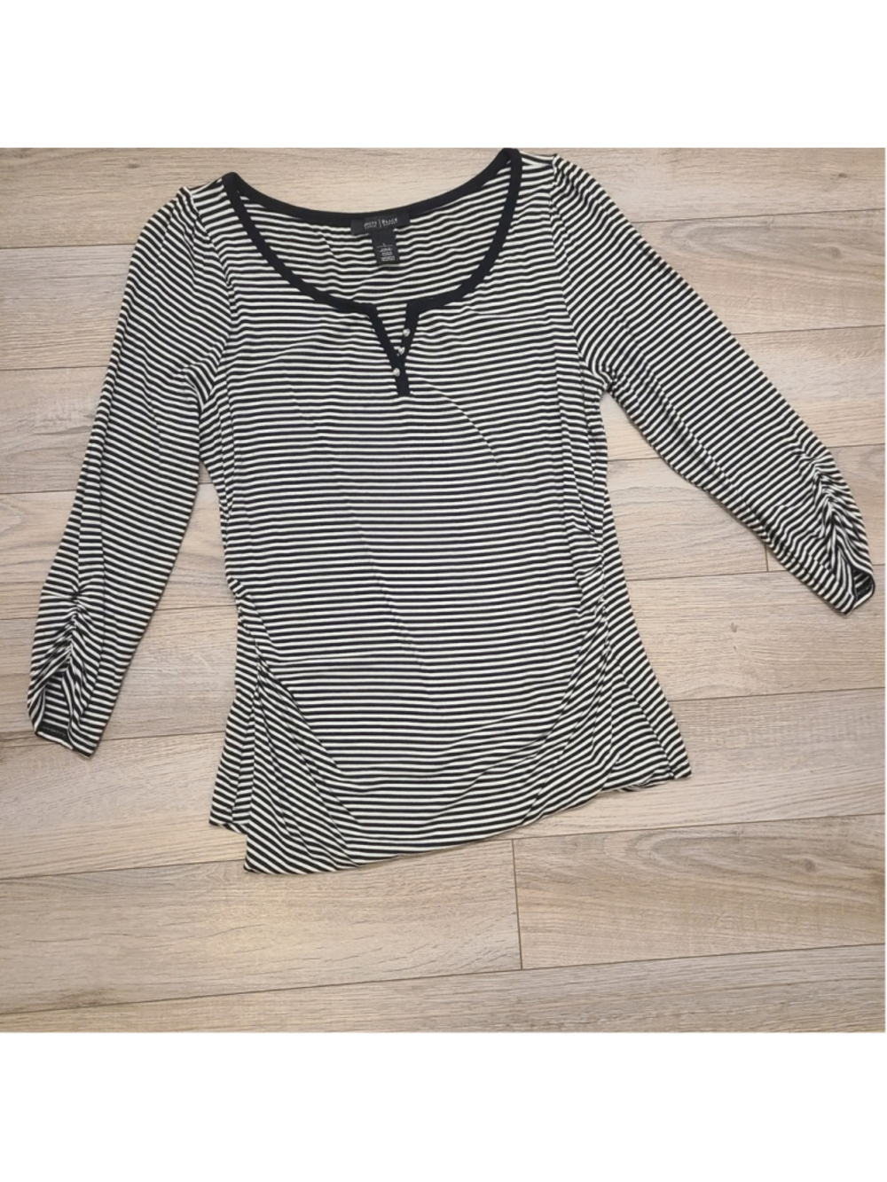 White House Black Market Womens Striped Tee Size Large Rhinestone Pearl Buttons